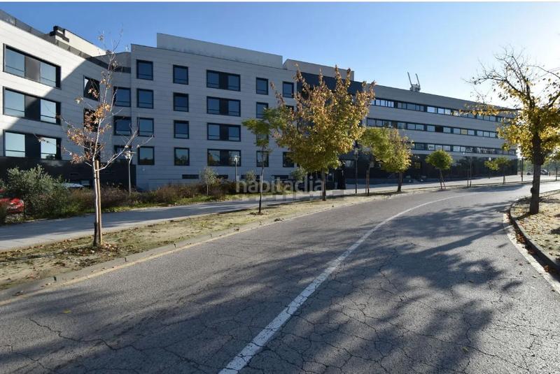 Foto cf64ad34-be6d-48cc-9d9b-083690975805. Oficina en calle poeta josé hierro 21 oficina de 253m2, en edificio eboli, en Pinto
