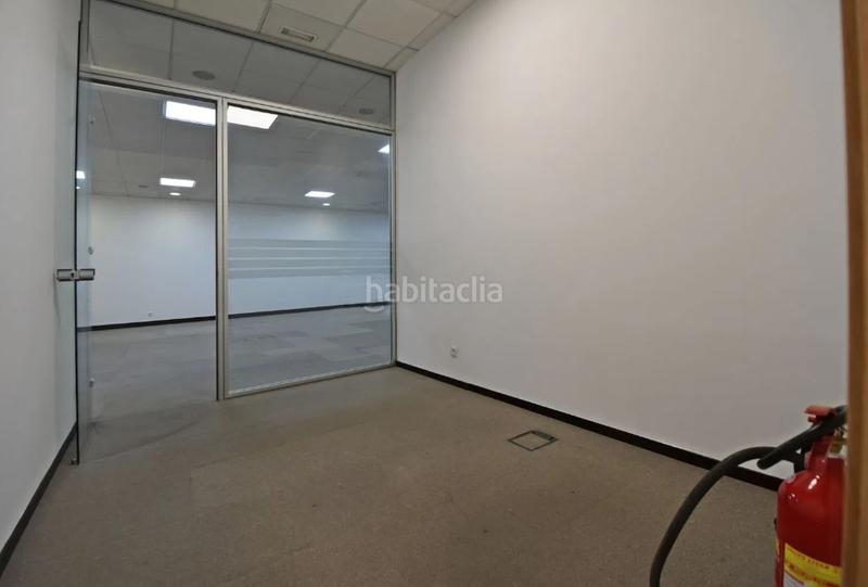 Foto fd437c9f-4968-424c-ae87-c60d05089c80. Oficina en calle poeta josé hierro 21 oficina de 253m2, en edificio eboli, en Pinto