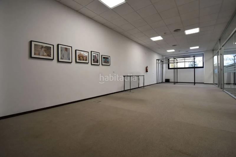 Foto 8b421c18-5158-4a42-9ccf-6b6382015f8d. Oficina en calle poeta josé hierro 21 oficina 115 m2, edificio eboli en Pinto