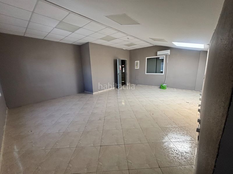 Foto 9d115ad6-21be-41f0-99b8-81b21fd1571e. Rent industrial building in calle cormoranes 2 in Pinto
