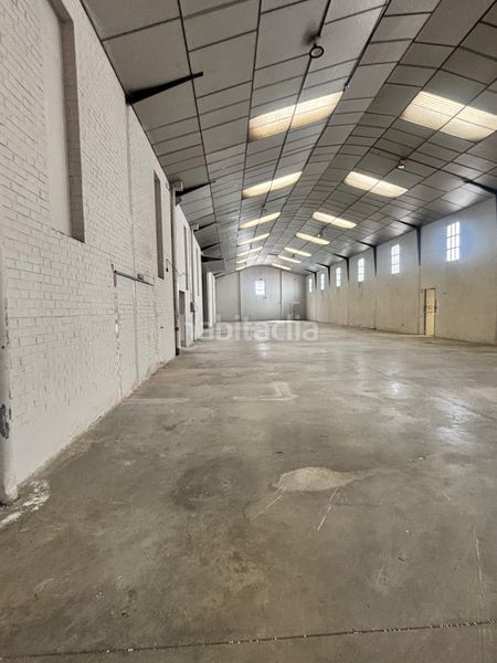 Foto a2eecabb-4996-488a-89f1-3fa9b7e70b68. Rent industrial building in calle cormoranes 2 in Pinto