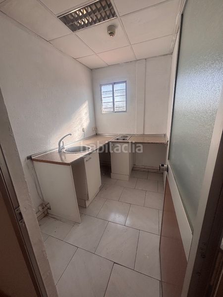 Foto ba2104ca-23b7-4dd8-a9ee-15b71e54e3c9. Rent industrial building in calle avilés 22 in Zona Industrial Pinto