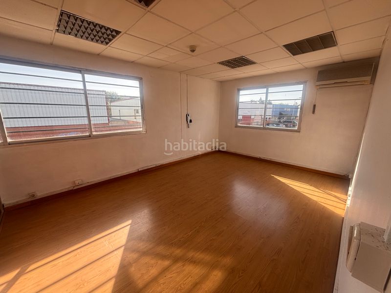 Foto c4192121-eadc-4453-9869-402e0478c0e1. Rent industrial building in calle avilés 22 in Zona Industrial Pinto