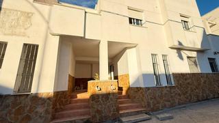 Maison jumelée à Avenida las flores 11. 2 ultimas unidades disponibles,no te quedes sin ella a estrenar