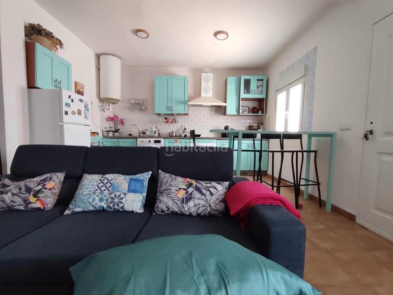 Foto 0d1fe35f-70d9-4f4e-a0e4-eb8aa0bb04c7. Maison jumelée dans Bajadilla - Fuente Nueva Algeciras