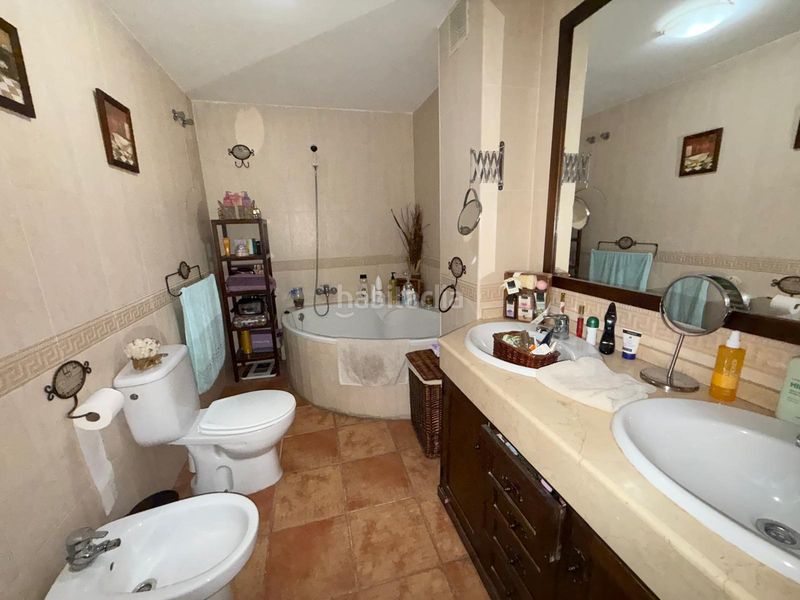 Foto dd6a8875-4670-4bac-add5-37ae4b165502. Casa a schiera con camino parcheggio in San Roque pueblo San Roque