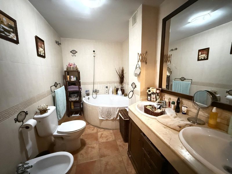 Foto e2e1e6fc-24f9-4b1c-88d9-d2e863ca7605. Casa a schiera con camino parcheggio in San Roque pueblo San Roque