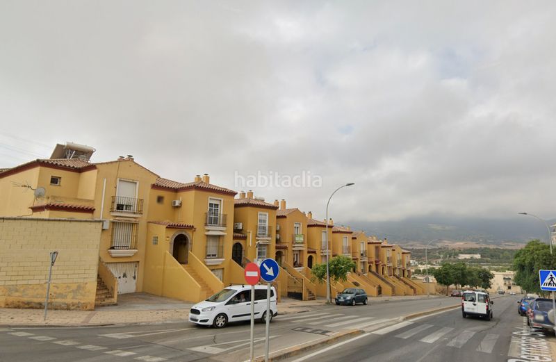 Foto 603830f9-9f4d-4c59-8593-29e6bb5a55dd. Casa adossada amb aparcament a San Bernabé Algeciras