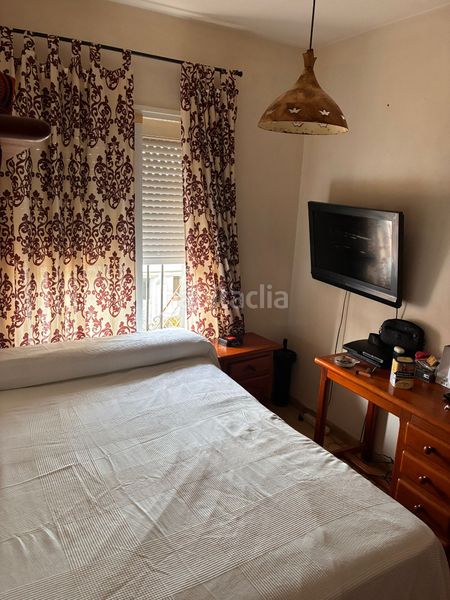 Foto 0f7ab5a0-ac5e-4321-b27b-34811efec408. Casa adossada a Taraguilla-Estación San Roque