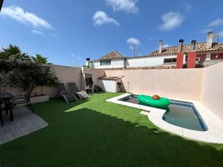 Maison jumelée  Calle los naranjos 11. Magnifica casa con piscina privada