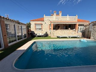 Affitto Chalet  Avenida las golondrinas. Chalet independiente en alquiler en guadacorte