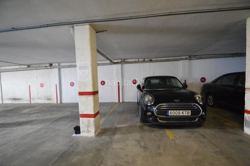 Foto f6aaaf98-c266-4d02-8858-fb4d46141b43. Parking moto plaza parking para motos zapillo en Almería