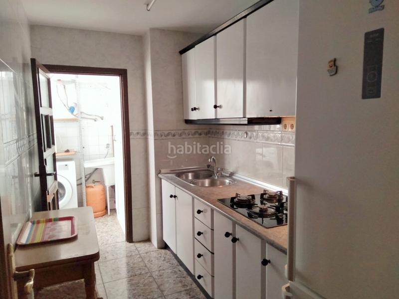 Foto d314cb13-d95b-466d-95e8-d101c516743c. Lloguer pis a calle poeta durban 50 a Ciudad Jardín - Tagarete - El Zapillo Almería