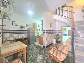 Casa a Carretera 21. Vivienda en la carretera principal de alcolea