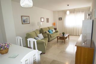 Lloguer Pis  Calle manuel azaña. Zona nueva andalucia. piso seminuevo de 3 dormitorios, 2 baños,