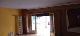 Location Local commercial à Nueva Andalucía. Local diáfano de 110 m en ubicación premium ideal para tu negoci