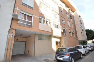 Parking coche en Ciudad Jardín - Tagarete - El Zapillo. Venta de garaje en calle andalucia