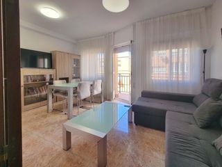 Rent Apartment  Cl dr carracido 13. Piso ideal para estudiantes! 4 dormitorios, 2 baños, céntrico y