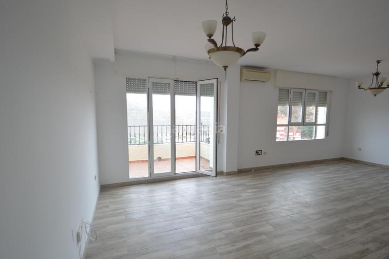 Foto a95df046-883f-4083-8f15-cd24b77e1d31. Casa adosada en La Envía Vícar