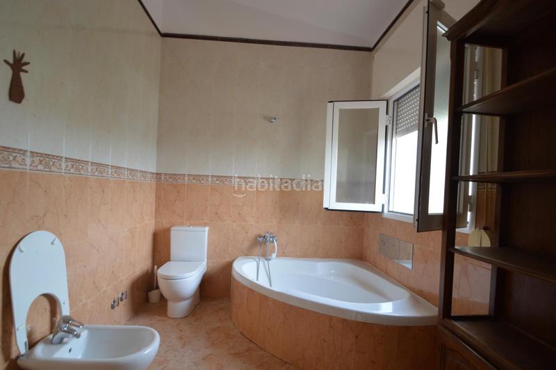 Foto cae891b1-afaa-4093-829f-8f3831aaa34d. Casa adosada en La Envía Vícar
