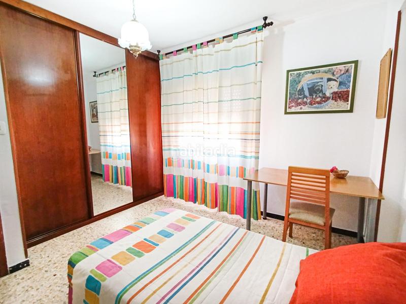 Foto 5671c2c2-fffa-4282-8701-ab65e0890872. Alquiler piso alquiler de vivienda para estudiantes 4 dormitorios en Almería