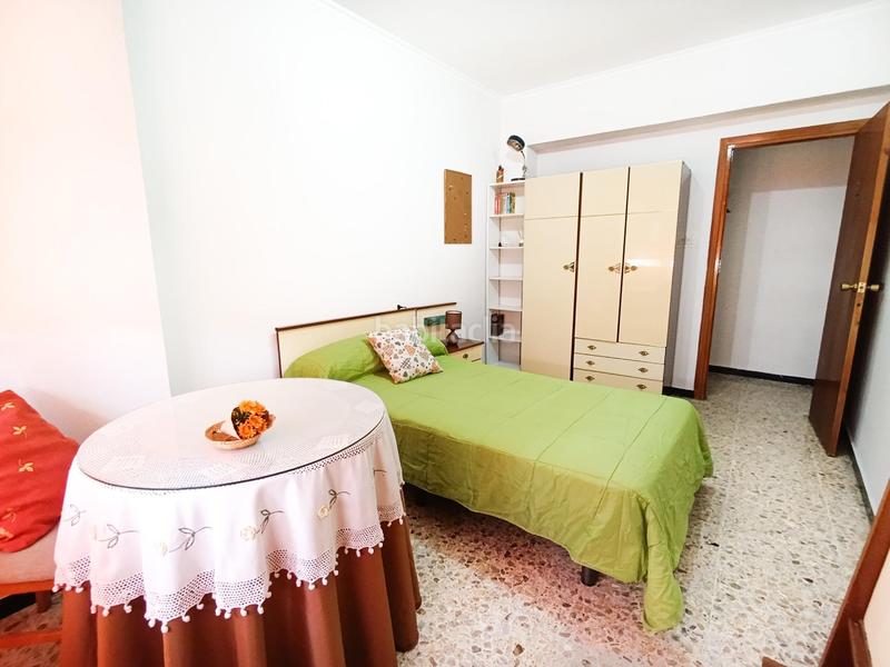 Foto eab4276d-2824-4363-b995-d53be43e7ba7. Alquiler piso alquiler de vivienda para estudiantes 4 dormitorios en Almería