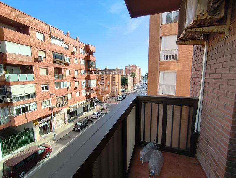 Foto 8e1cb9fb-7278-45b6-8675-8589130a19d9. Affitto appartamento in Ciudad Jardín - Tagarete - El Zapillo Almería