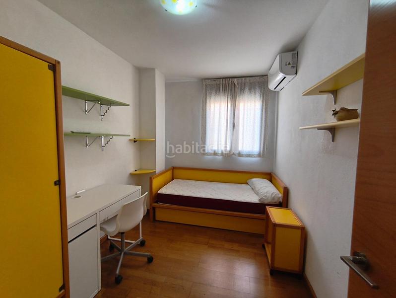 Foto f548af34-fcab-419b-97c3-23dda4a44d6e. Miete etagenwohnung in Ciudad Jardín - Tagarete - El Zapillo Almería