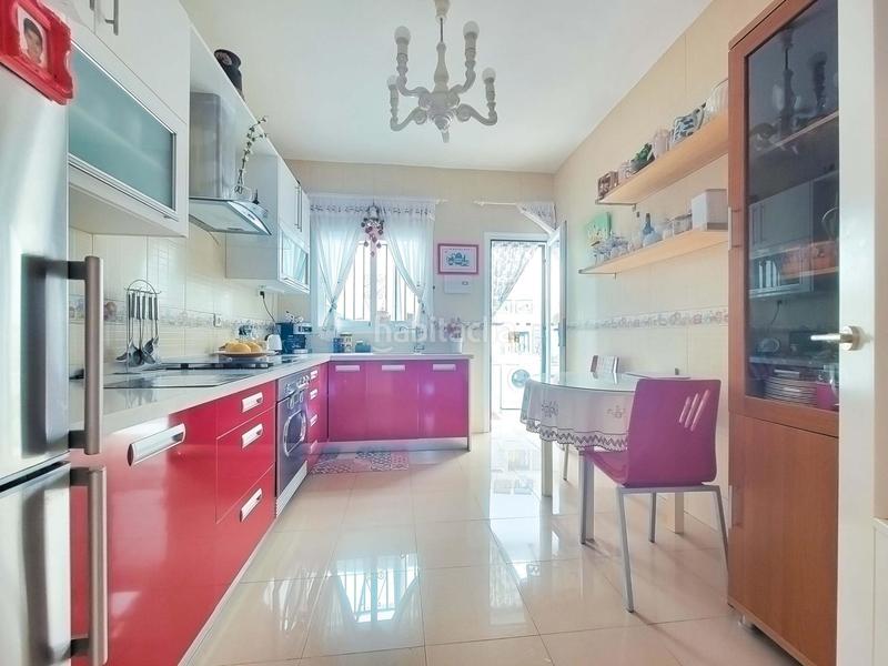 Foto 6ce949ab-02ea-40db-a9b8-6fbd9ee4626d. Casa amb aparcament a Íllora