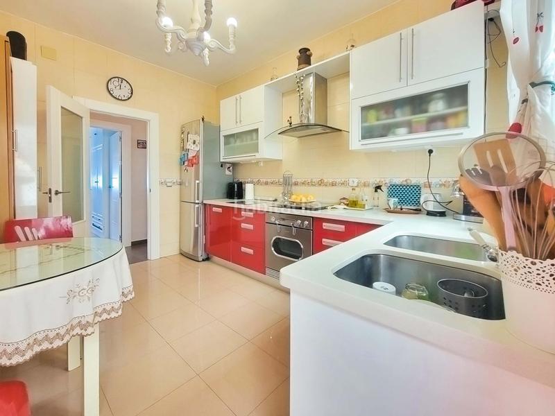 Foto a750848b-39a6-4be4-946f-87718b83b4f0. Casa amb aparcament a Íllora