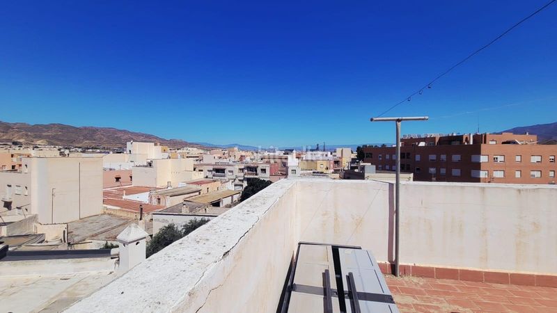 Foto b03c39b3-4cd7-4797-ade3-6f2554e6b9c3. Pis a Viator
