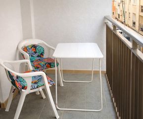 Miete Etagenwohnung  Calle joaquin vazquez. Amplio piso de alquiler en zapillo, almería  ideal para estudian