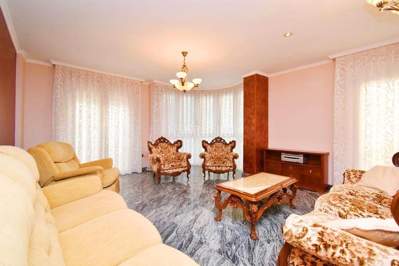 Foto 1f2da505-36d4-4acd-988c-f5df0c9ea4fb. Maison avec parking dans Adra