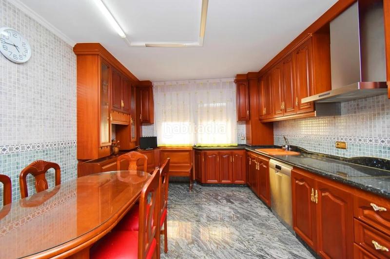 Foto 30fde911-7f74-4889-b451-1a541e921f3d. Maison avec parking dans Adra