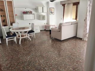 Appartement à Adra. Gran piso céntrico en venta en adra