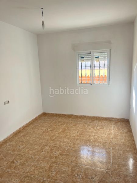 Foto 2833809b-56c0-46d8-aafe-ae8566324745. Pis a Adra