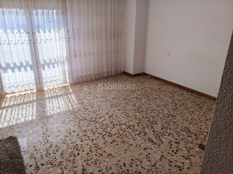 Foto c3cd1ef2-3dd9-4d0e-8d06-81f5bba9fd83. Casa amb aparcament a Adra