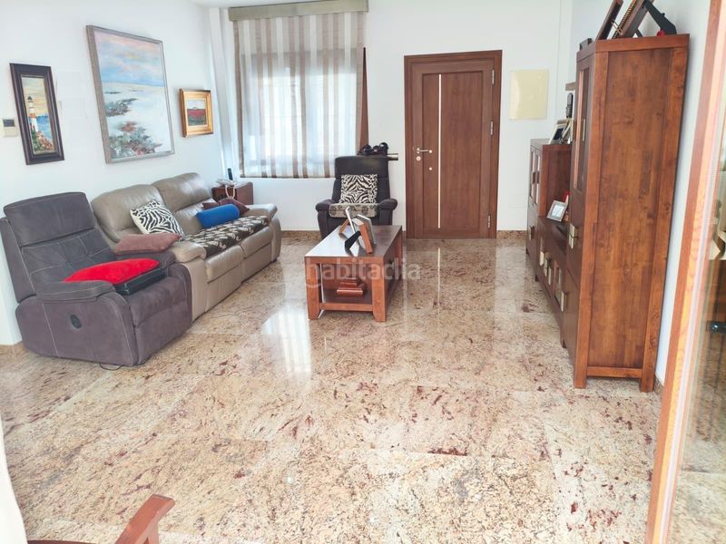 Foto b71f31e6-e4e8-45d9-855d-027d179d98e1. Casa amb aparcament a Adra