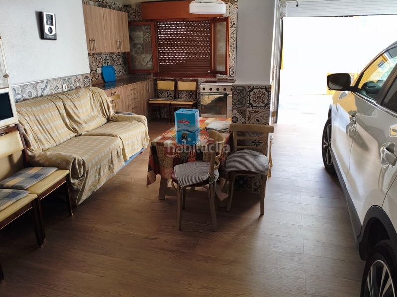 Foto c8bda53d-8cdc-4830-a9bb-c2a3e944cecc. Casa amb aparcament a Adra