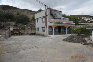 Masia a Berja. Magnifico casa de campo con terreno en zona inmejorable en berja