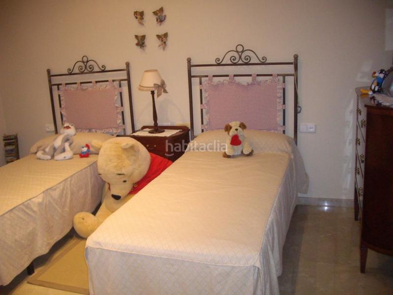 Foto 095b8a62-17ef-45e5-b0cb-df4e6ab45bdd. Chalet avec parking dans Adra