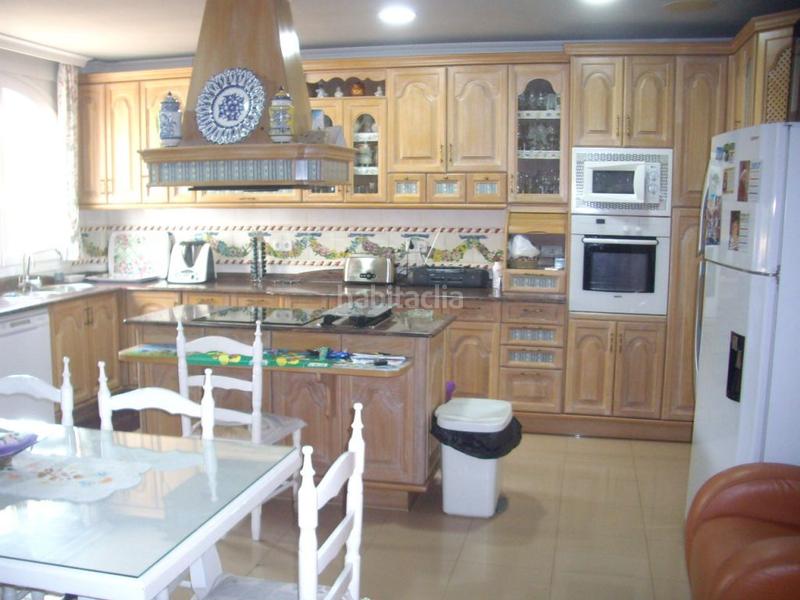 Foto aae50d62-1623-4956-a7a8-ff20e6af97ec. Chalet avec parking dans Adra