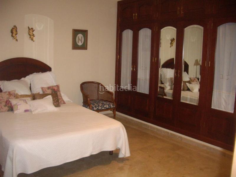 Foto c5b3e01b-9650-4dbb-93b6-ecaa49c0a598. Chalet avec parking dans Adra