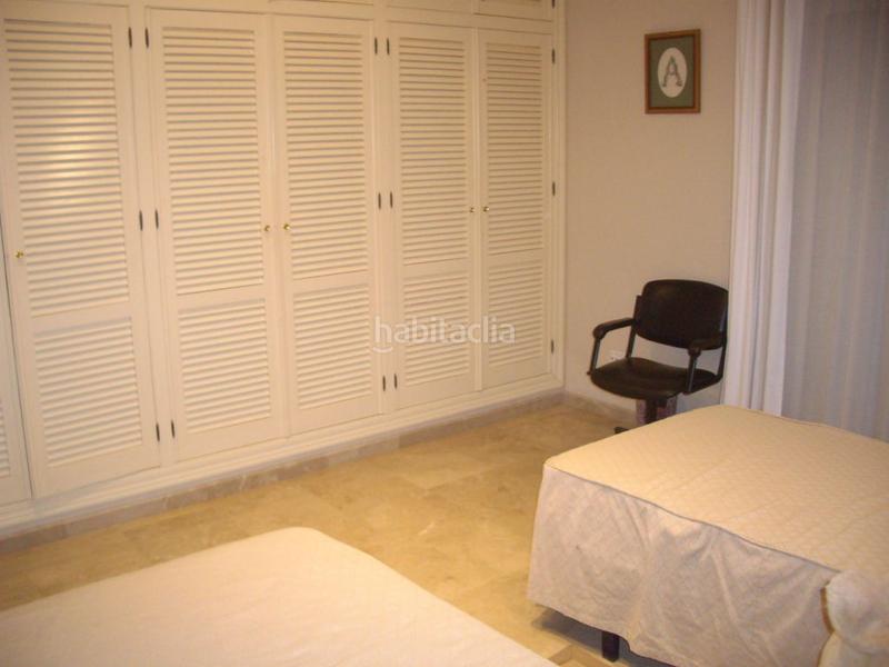 Foto d3008dc1-af66-4511-bcbe-1ce901284a4b. Chalet avec parking dans Adra