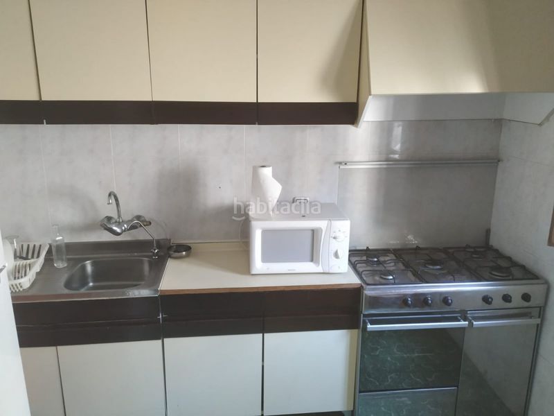 Foto c32482b5-7512-483e-87d8-f0f97c2a7be8. Casa amb aparcament a Adra