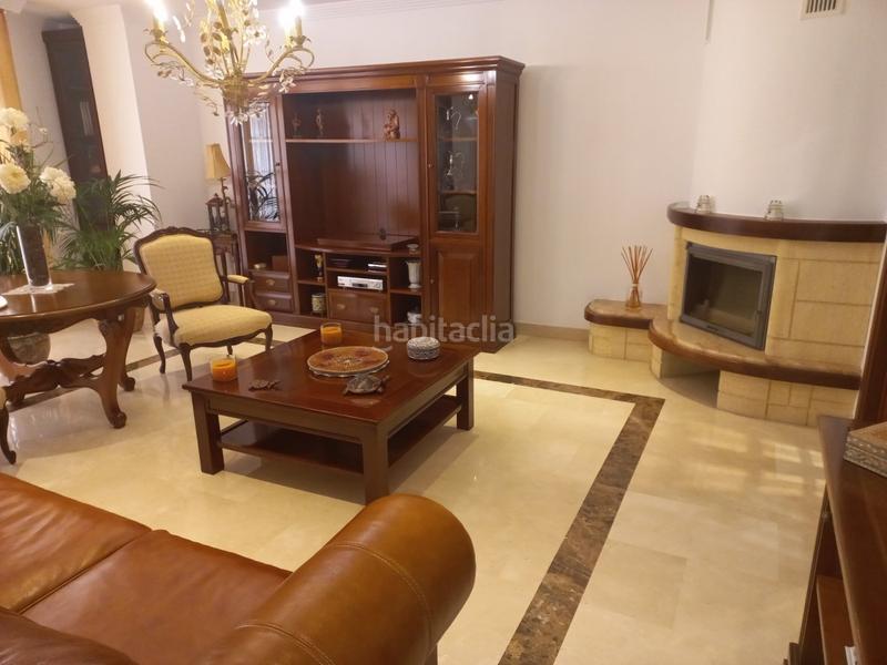 Foto b12a9237-e098-4654-971b-0d0c7c1af128. Casa gran casa céntrica muy nueva y cuidada en Adra