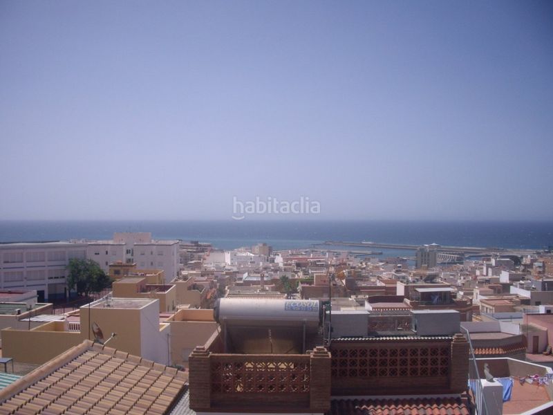 Foto 1c821af3-eac2-4d41-b908-94838912ef1f. Casa amb aparcament a Adra
