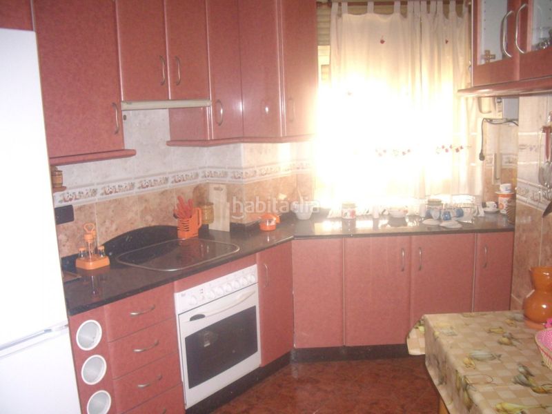 Foto f9179915-7e9d-43a4-9cb2-6e7ab7ef7e17. Casa amb aparcament a Adra