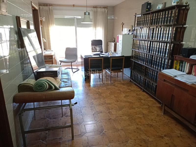 Foto bca9ebdc-b020-475e-8630-bce677f0f82e. Piso  en venta en paseo marítimo en Adra