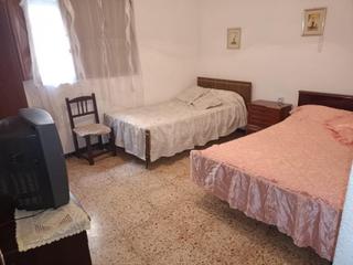 Casa a Adra. Gran casa en planta en venta en la curva adra